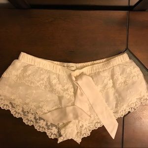 Abercrombie & Fitch Lanced Shorts